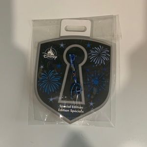 Disney NIP Fantasia key pin